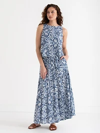 Linen Blend Tank with Back Buttons Blue Print