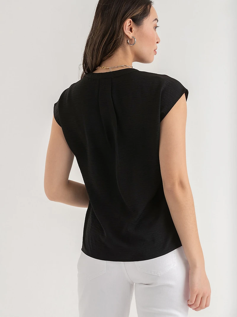 Linny Henley Extend Sleeve