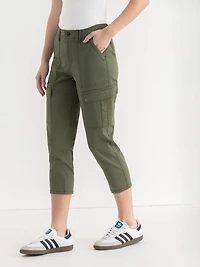 Utility Capri Pant Beetle