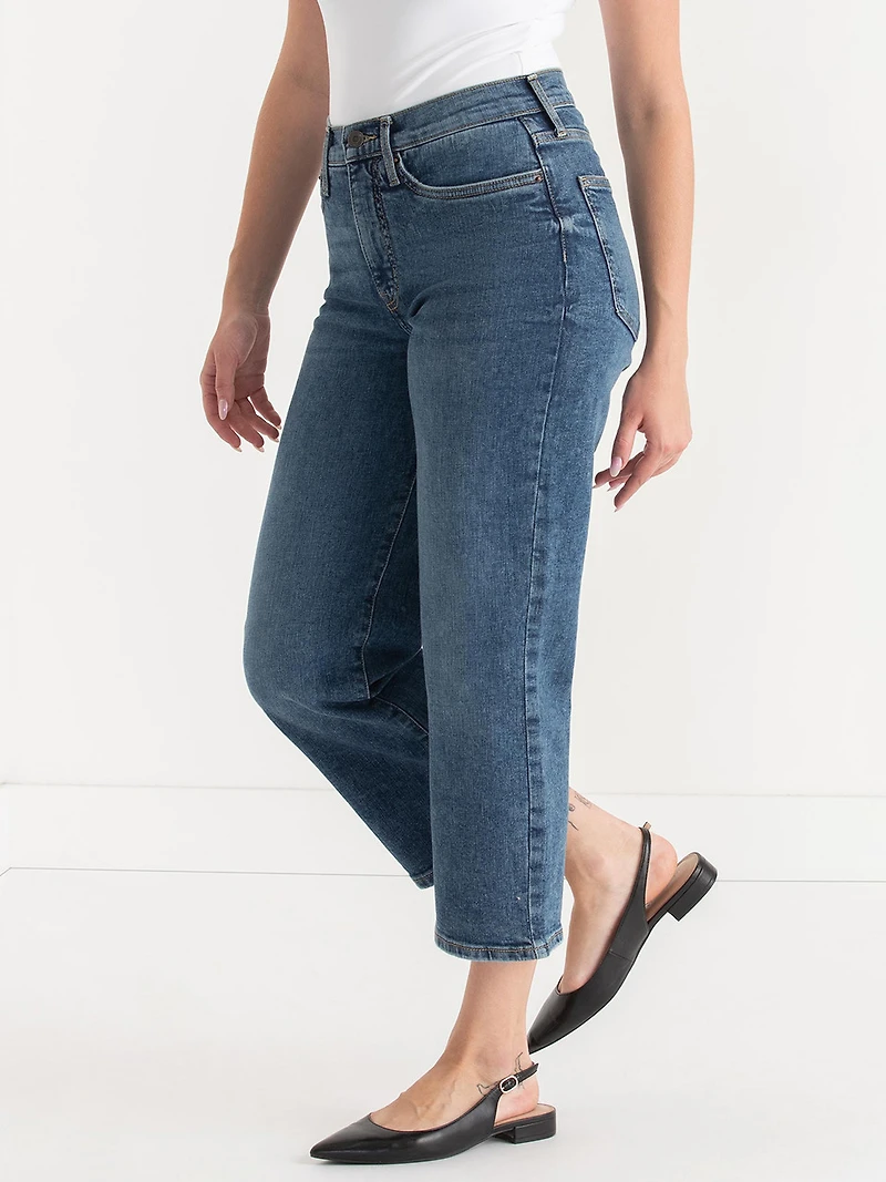 Lucy Straight Leg Cropped Jeans Mid Wash