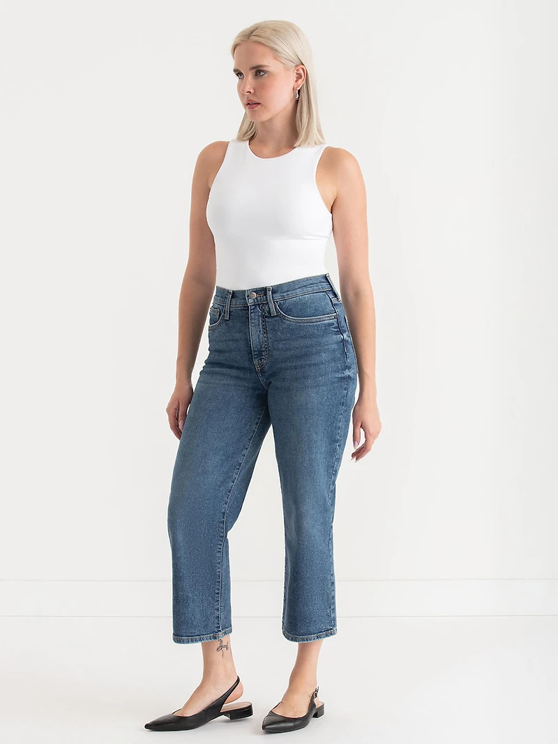 Lucy Straight Leg Cropped Jeans Mid Wash