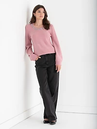 Jewel Necklace Pullover Sweater Lilas