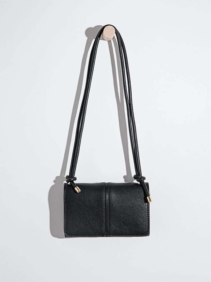 Small Cross Body Purse in Black