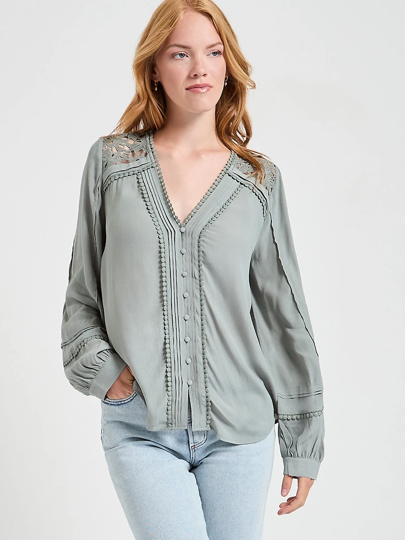 Long Sleeve Lace Trim Blouse Lilas