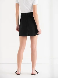 Utility Short Black
