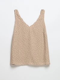 Sleeveless V-Neck Scallop Tank Blouse Blanc de