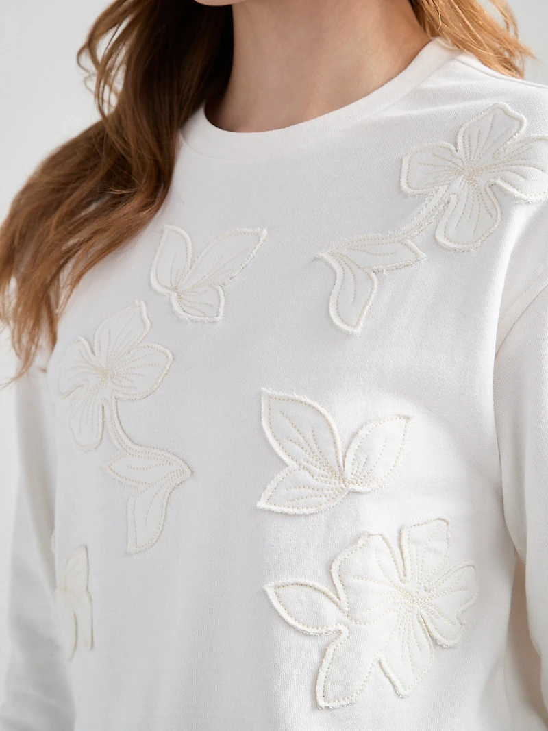 Long Sleeve Crew Neck with Applique Ivory