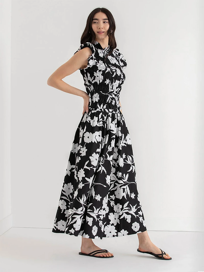 Sleeveless Poplin Smocked Top Black and White Floral