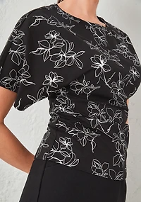 T-Shirt With Side Shirring Line Floral