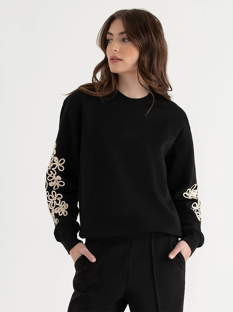 Classic Fit Cotton Crewneck Sweatshirt Infinity Arm Floral
