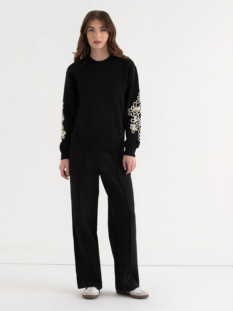 Classic Fit Cotton Crewneck Sweatshirt Infinity Arm Floral