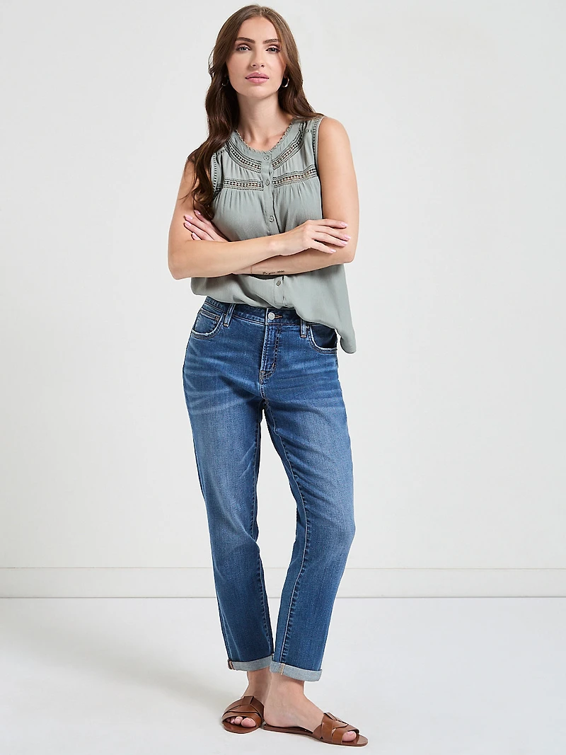 Sleeveless Crochet Insert Top Lilas