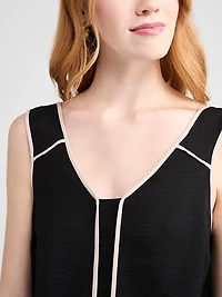 Contrast Trim V-Neck Blouse Doeskin/Black