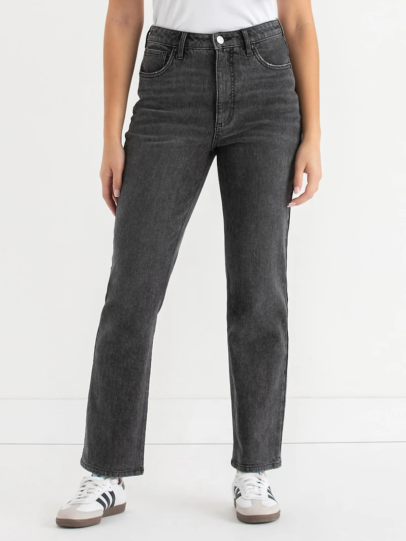 Lucy 90's Straight Jeans Washed Black