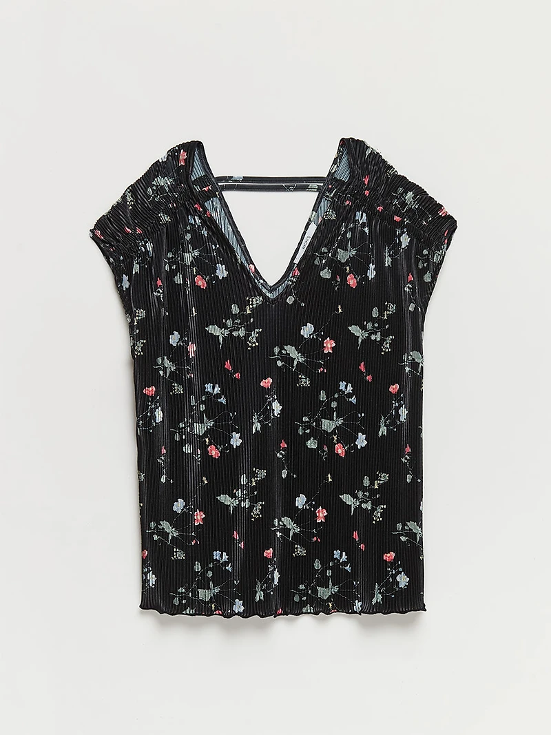 Plisse Extend Sleeve Top
