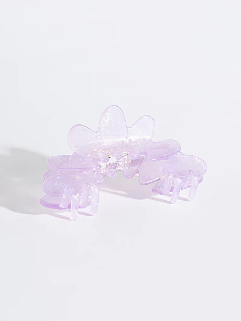 Wavy Hair Claw