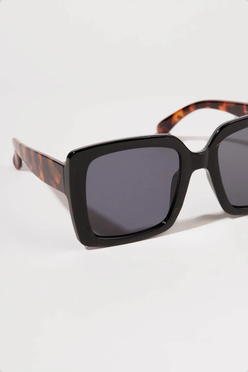Aston Oversized Sunglasses