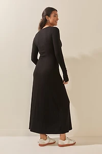 Jacquelyn Thumbhole Sleeve Maxi Dress