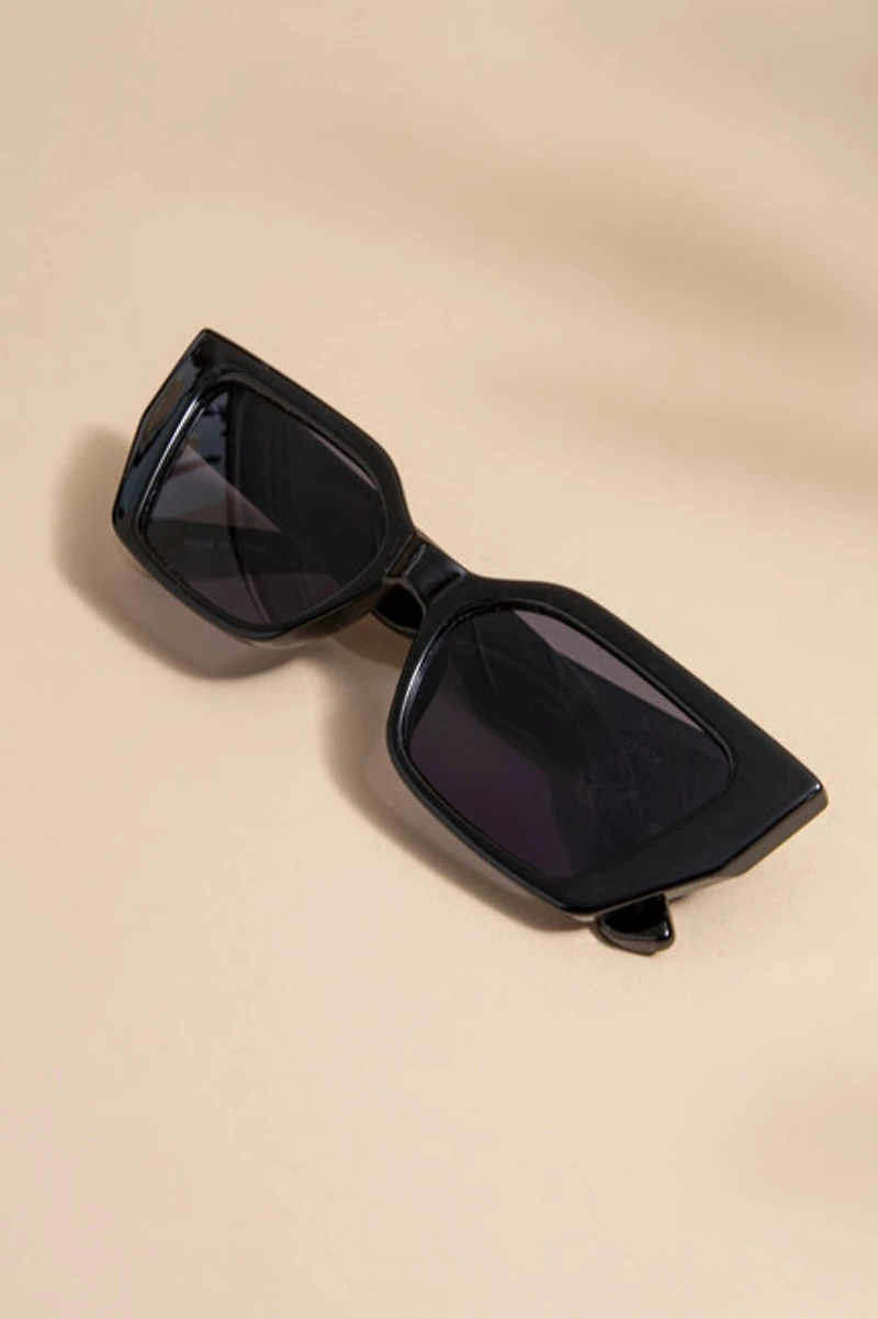 Delores Plastic Sunglasses