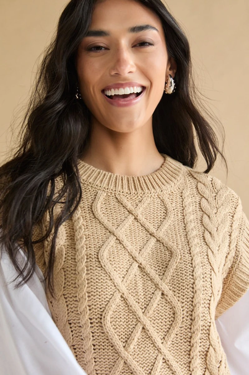 Amora Towfer Cable Vest Pullover Sweater