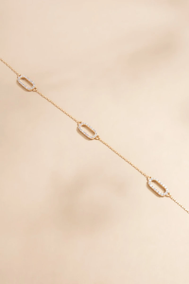 Sheila Oval Pendant Necklace