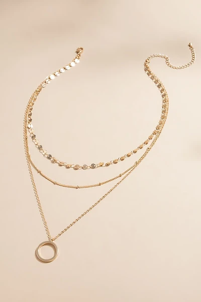 Dory Circle Pendant Necklace