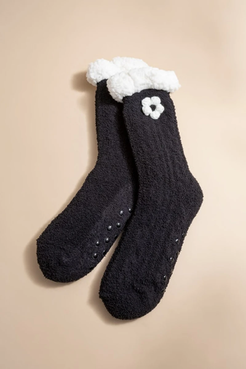 Selena Yarn Flower Slipper Socks