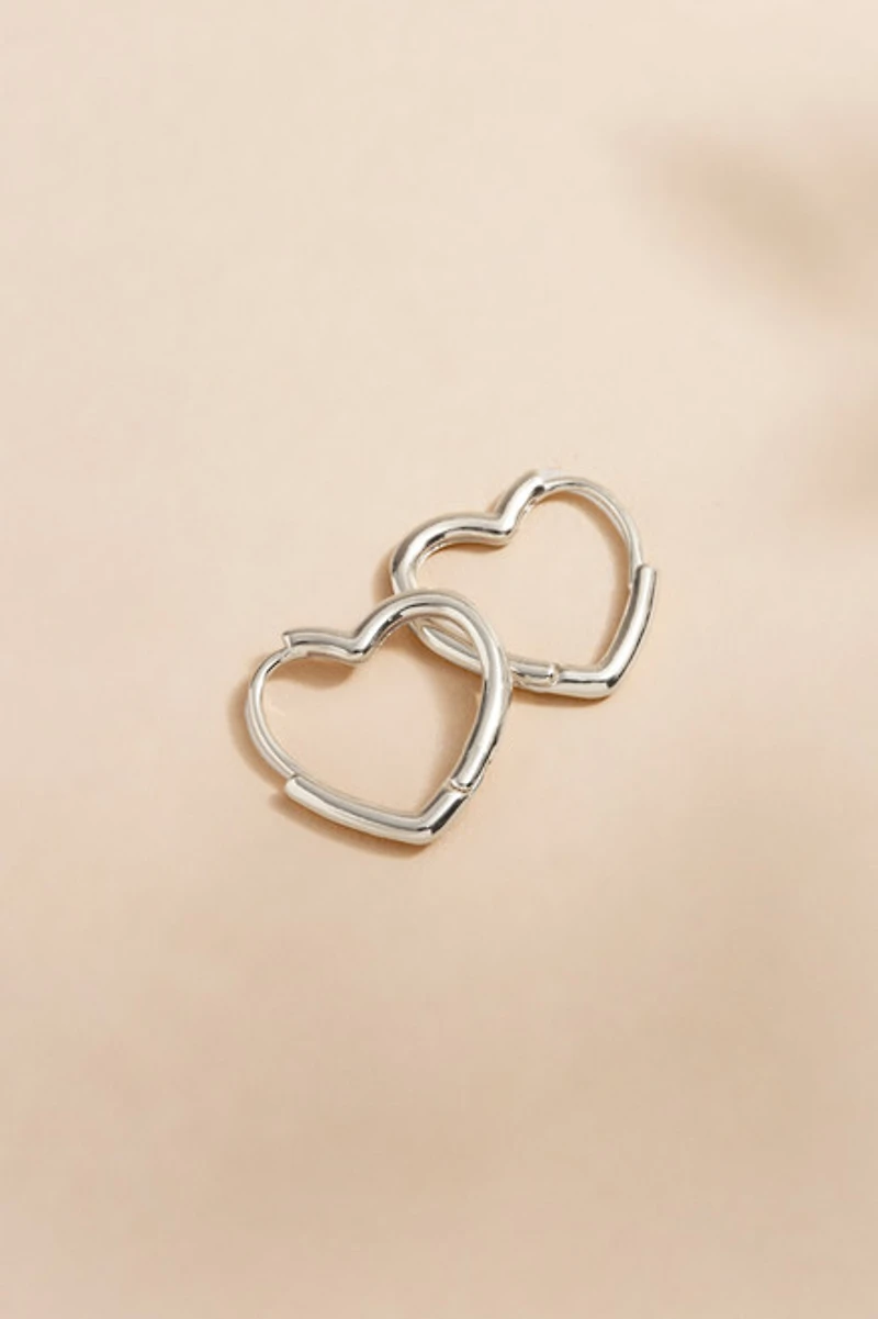 Joetta Mini Heart Earrings