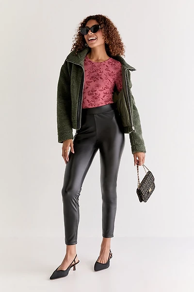yummi by francesca's Long Sleeve Postcard Print Bodysuit