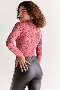 yummi by francesca's Long Sleeve Postcard Print Bodysuit