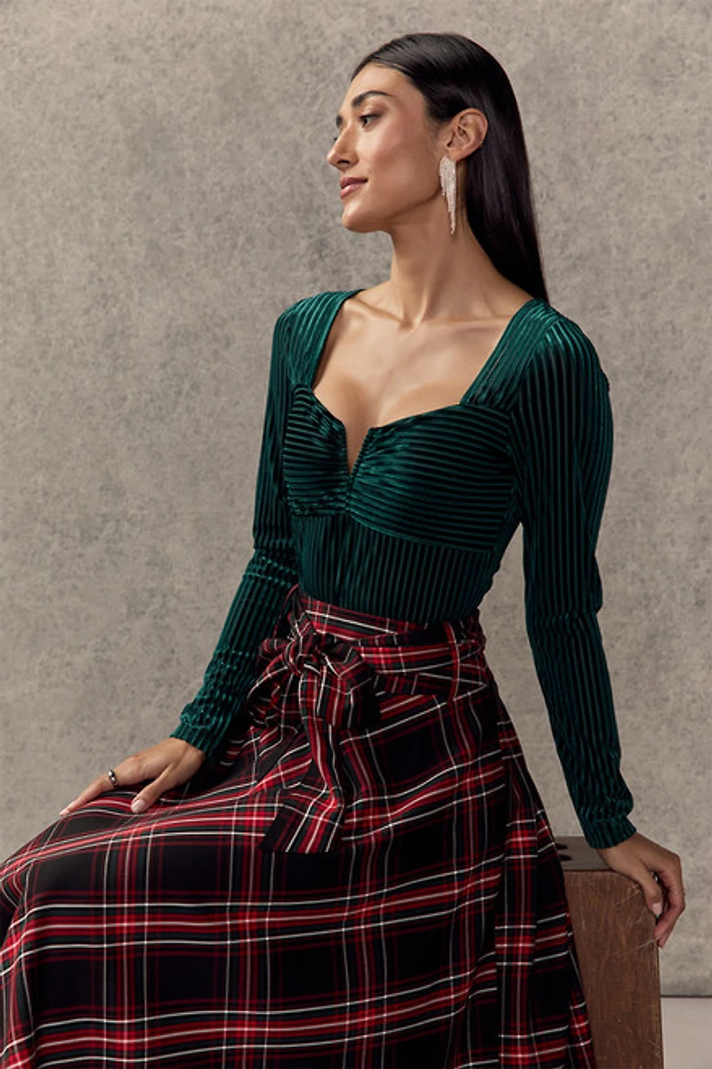 Mae V Wire Long Sleeve Velvet Bodysuit