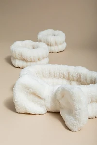 Fuzzy Bow Spa Hair Set