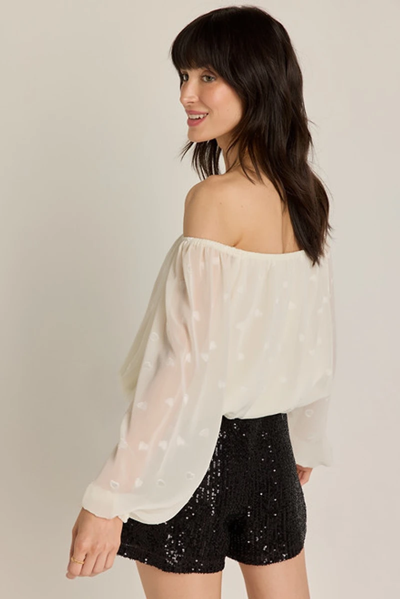 Donna Off Shoulder Heart Jacquard Blouse