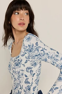 yummi by francesca's Long Sleeve Blue Postcard Print Bodysuit