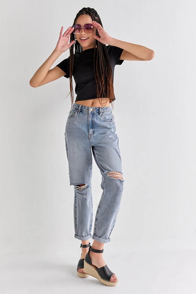 yummi by francesca's Short Sleeve Crew Neck Tee