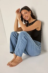 Hanna Destructed Mom Jeans