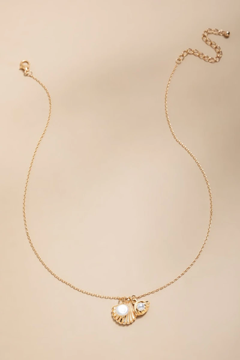 Layla Pearl Seashell Pendant Necklace