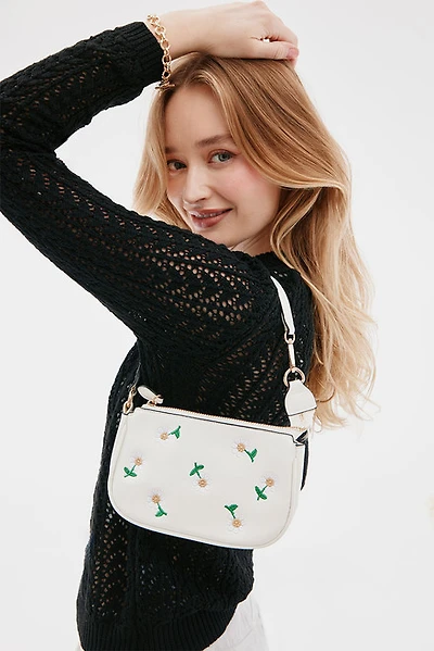 Kelsey Embroidered Daisy Shoulder Bag