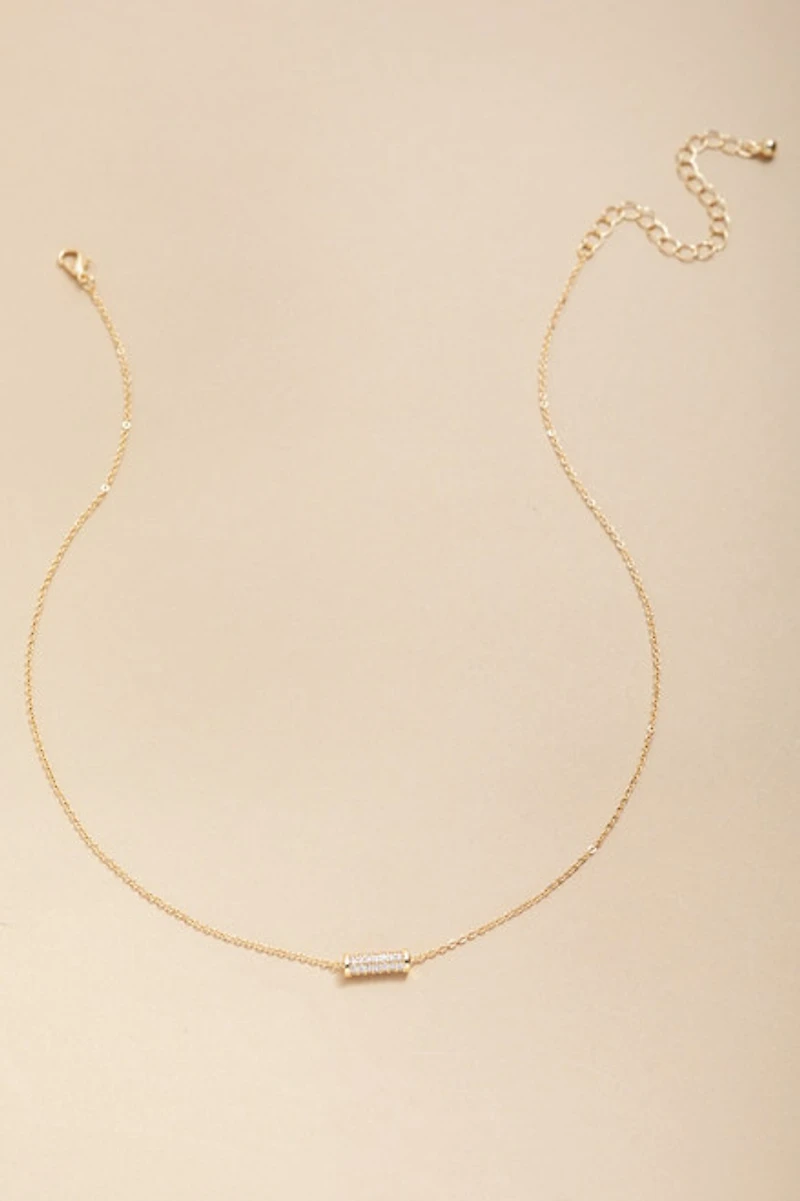 Doris Crystal Pendant Necklace