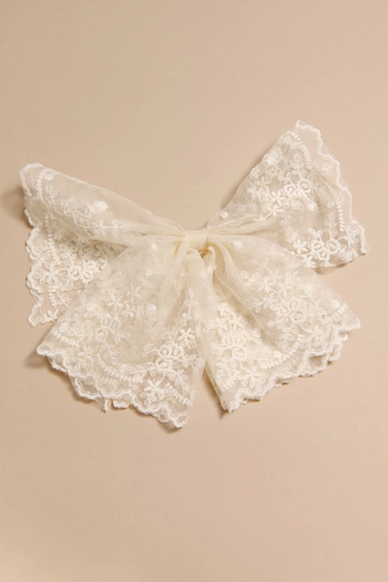 Addison Lace Hair Bow