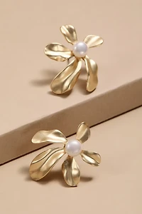 Nora Pearl Flower Stud Earrings