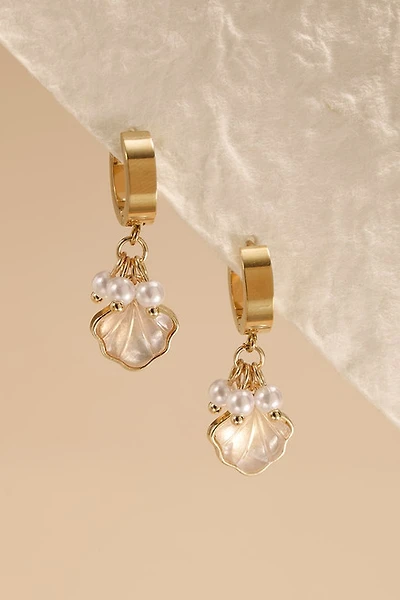 Amy Pave Shell Drop Earrings