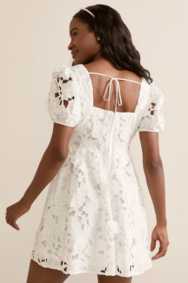 elliatt selene short-sleeve v-neck 3d floral lace mini dress Elliatt Selene Short-Sleeve 3D Floral Lace Mini Skirt Set at MarketFair  Shoppes in Princeton, NJ