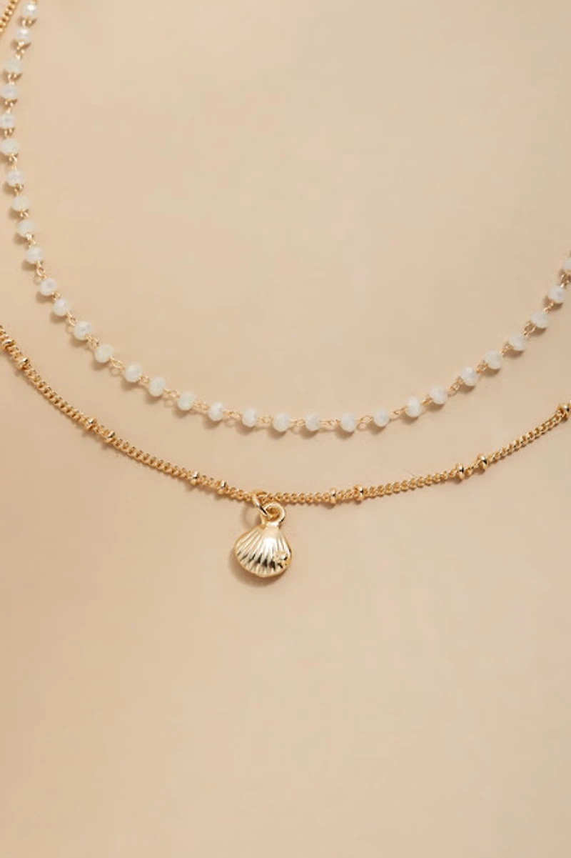 Joan Shell Charm Choker Necklace