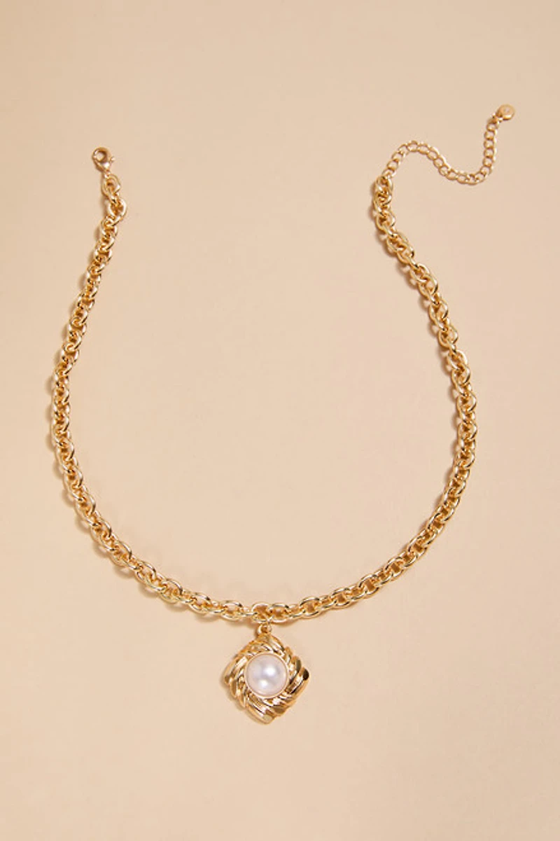 Tara Pearl Pendant Necklace