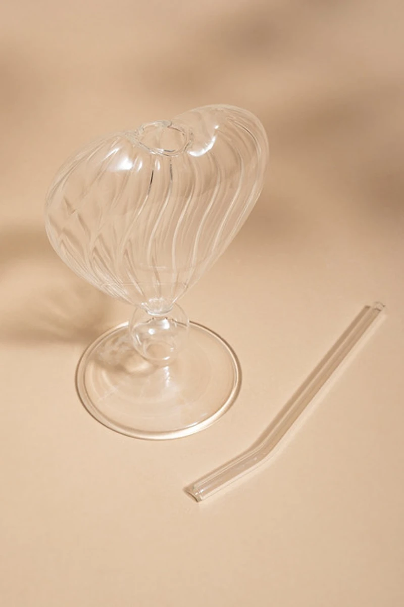 Ribbed Heart Sipper Glass