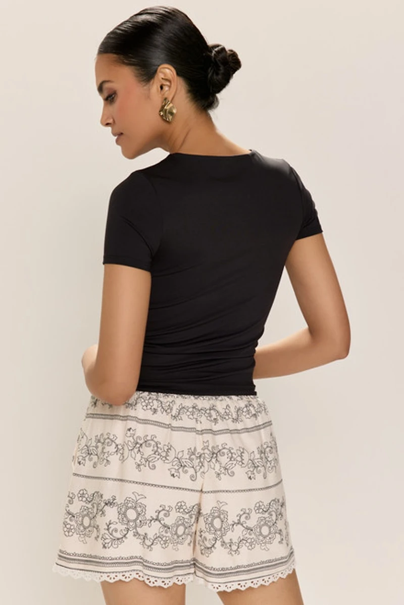 yummi by francesca's Short Sleeve Crewneck Tee