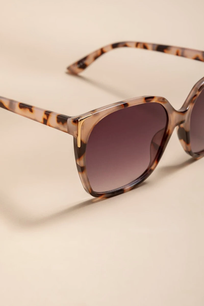 Lori Tortoise Cat Eye Sunglasses