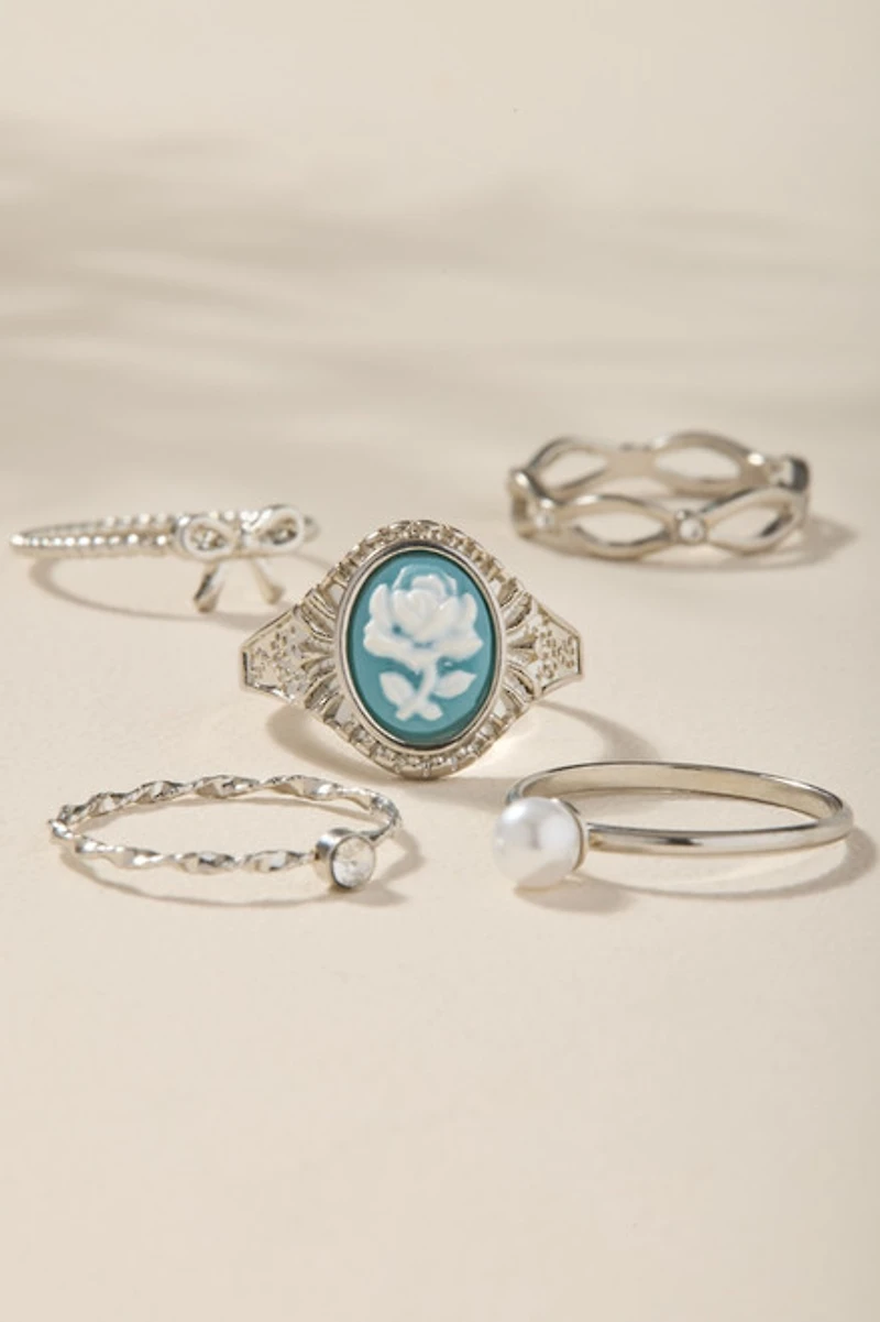 Vivian Silver Flower Cameo Ring Set