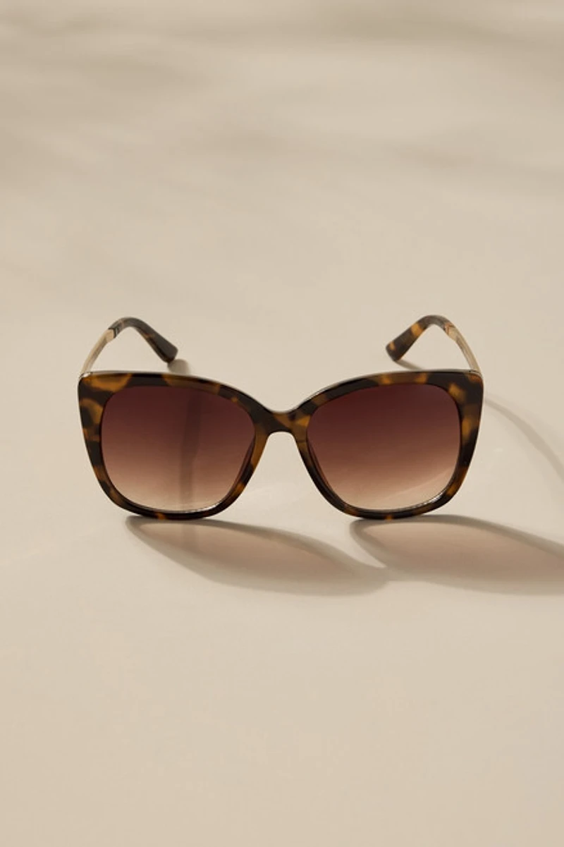 Tammie Oversized Cat Eye Sunglasses